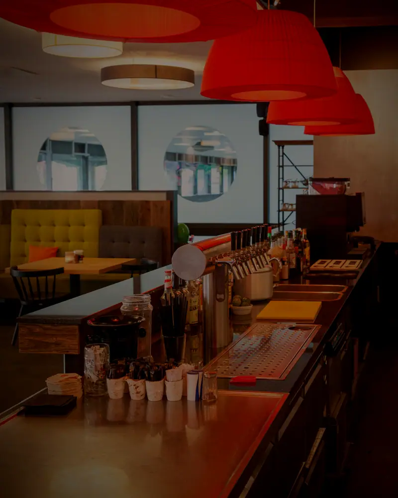 Die Bar mit den roten Leuchten